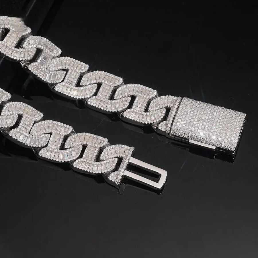 18MM S925 SILVER BAGUETTE CUT VVS MOISSANITE CUBAN LINK CHAIN