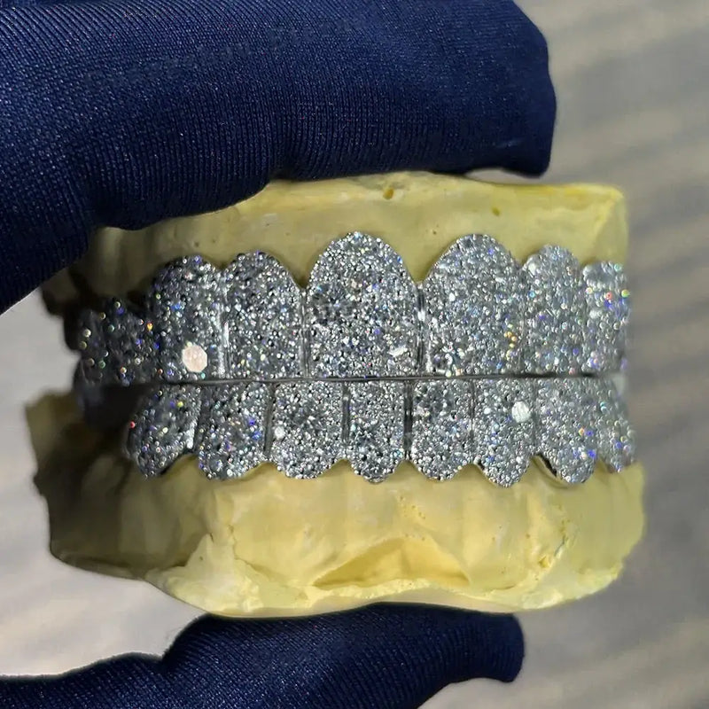 CUSTOM TOP & BOTTOM MOSAIC SETTING S925 VVS MOISSANITE STRAIGHT CUT GRILLZ