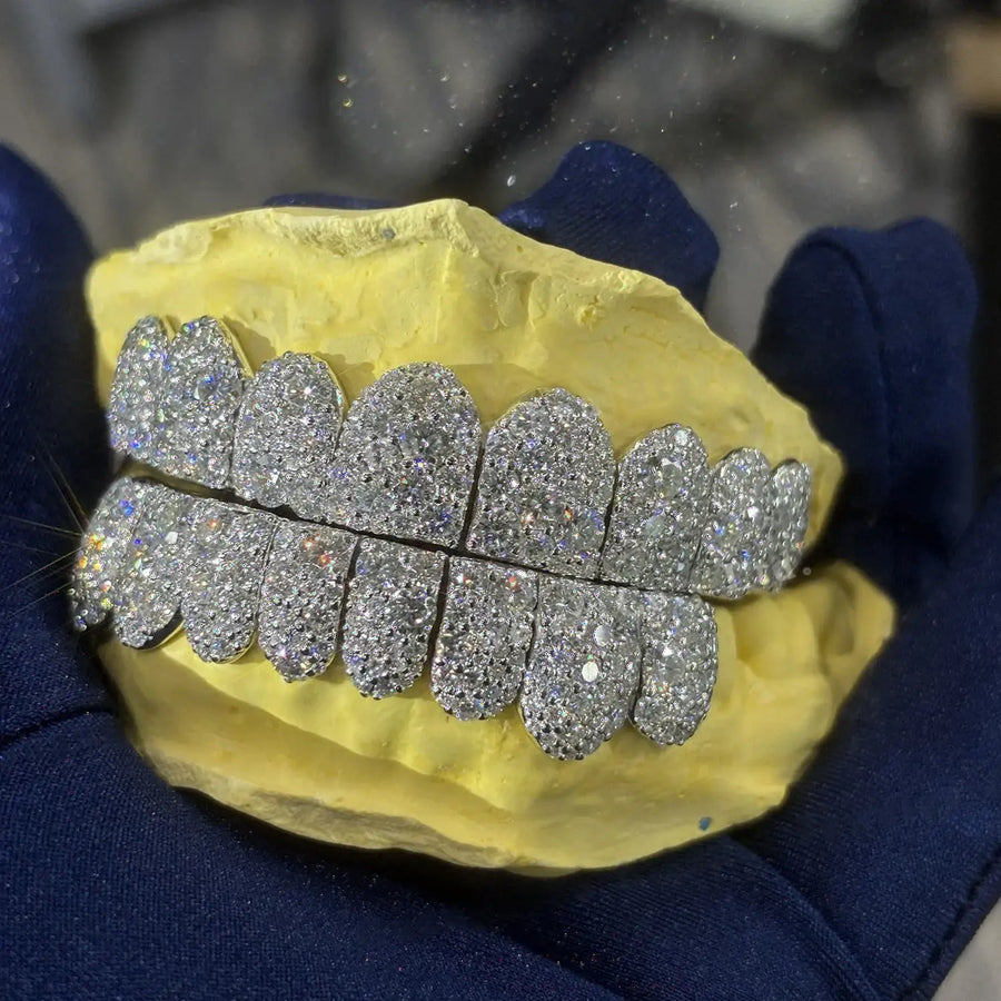 CUSTOMIZED ICED OUT TOP & BOTTOM S925 SILVER VVS MOISSANITE GRILLZ