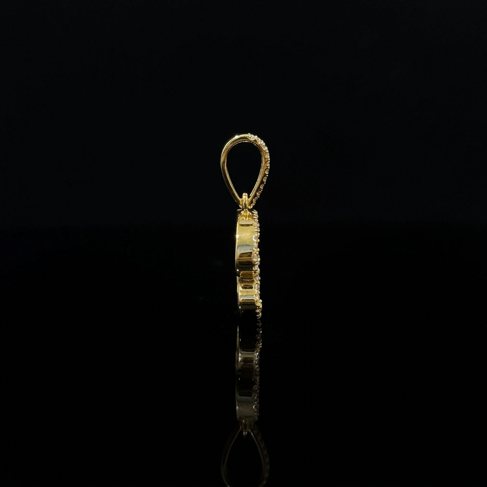 Pendant side profile on reflective black glass