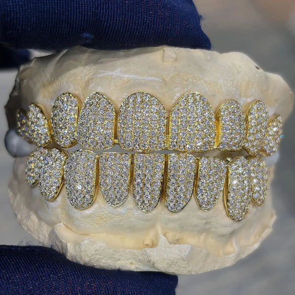 CUSTOM TOP & BOTTOM 6/8 S925 SILVER HONEYCOMB SETTING VVS MOISSANITE GRILLZ