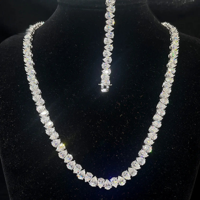 THE 5MM PEAR-CUT VVS MOISSANITE TENNIS CHAIN NECKLACE