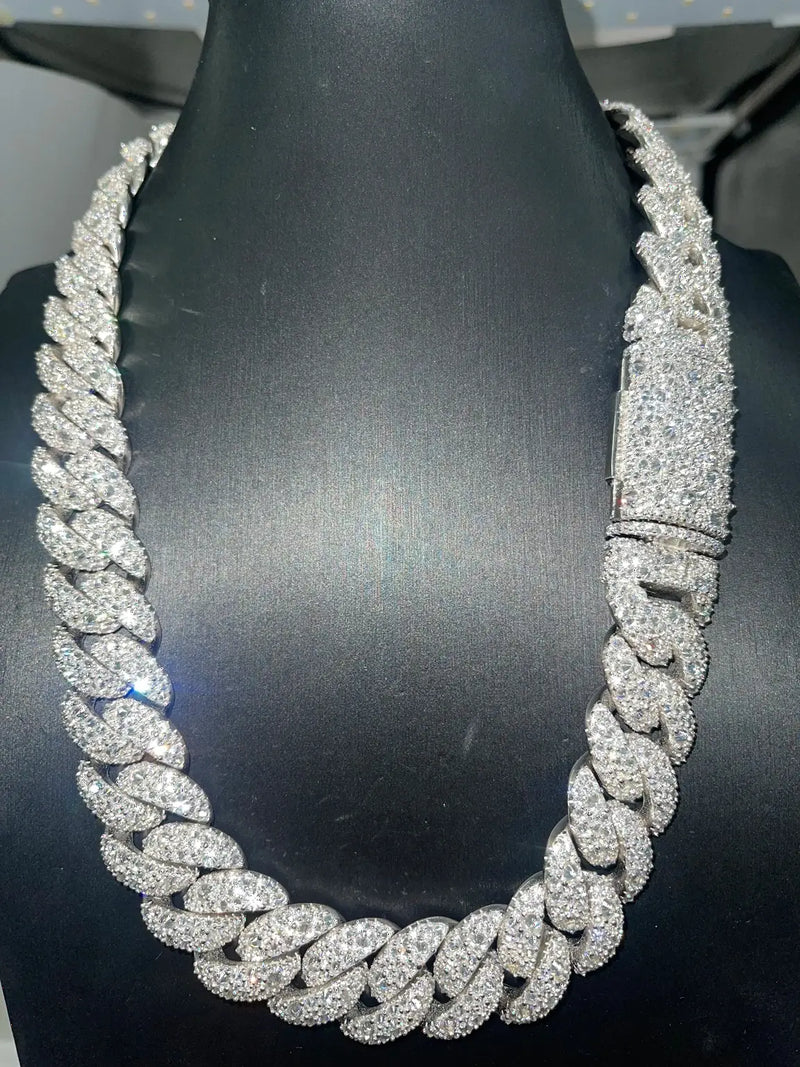 20MM S925 SILVER UPSIDE DOWN REVERSE SETTING MOISSANITE CUBAN LINK CHAIN
