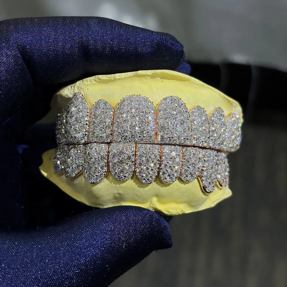 CUSTOM S925 SILVER VVS MOISSANITE FLOODED GRILLZ
