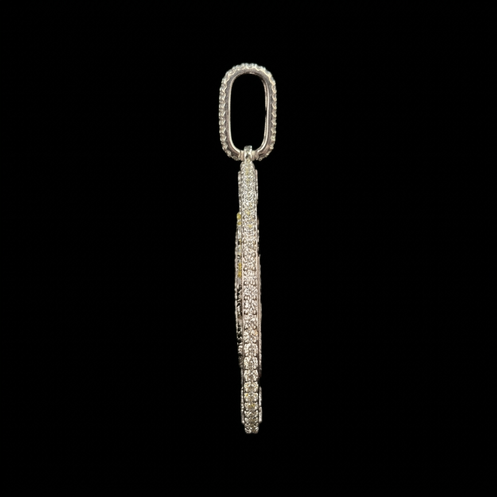 Pendant edge profile on plain black