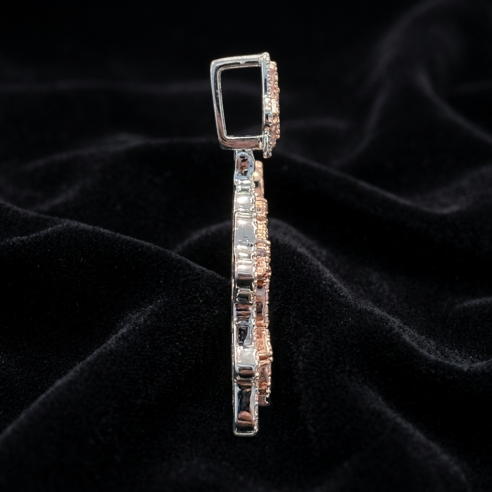 Pendant side profile on black velvet